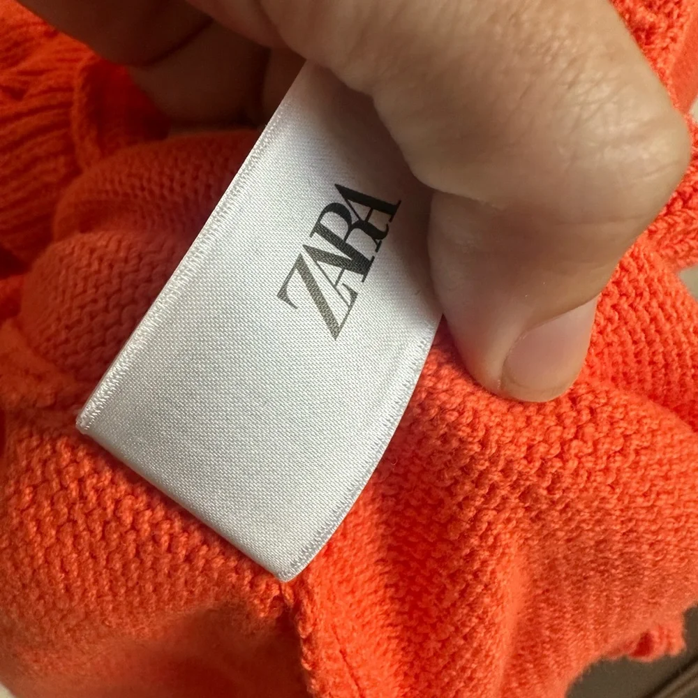 Zara Women's Vibrant Orange Button-Down Shirt - Picture 6 of 8